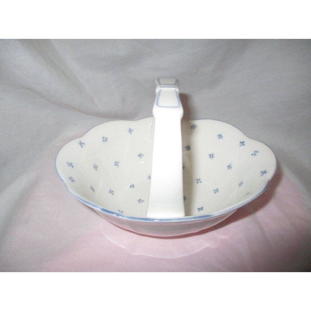 Porcelain candy Basket with little blue flowers, Nikko Japan serving dish